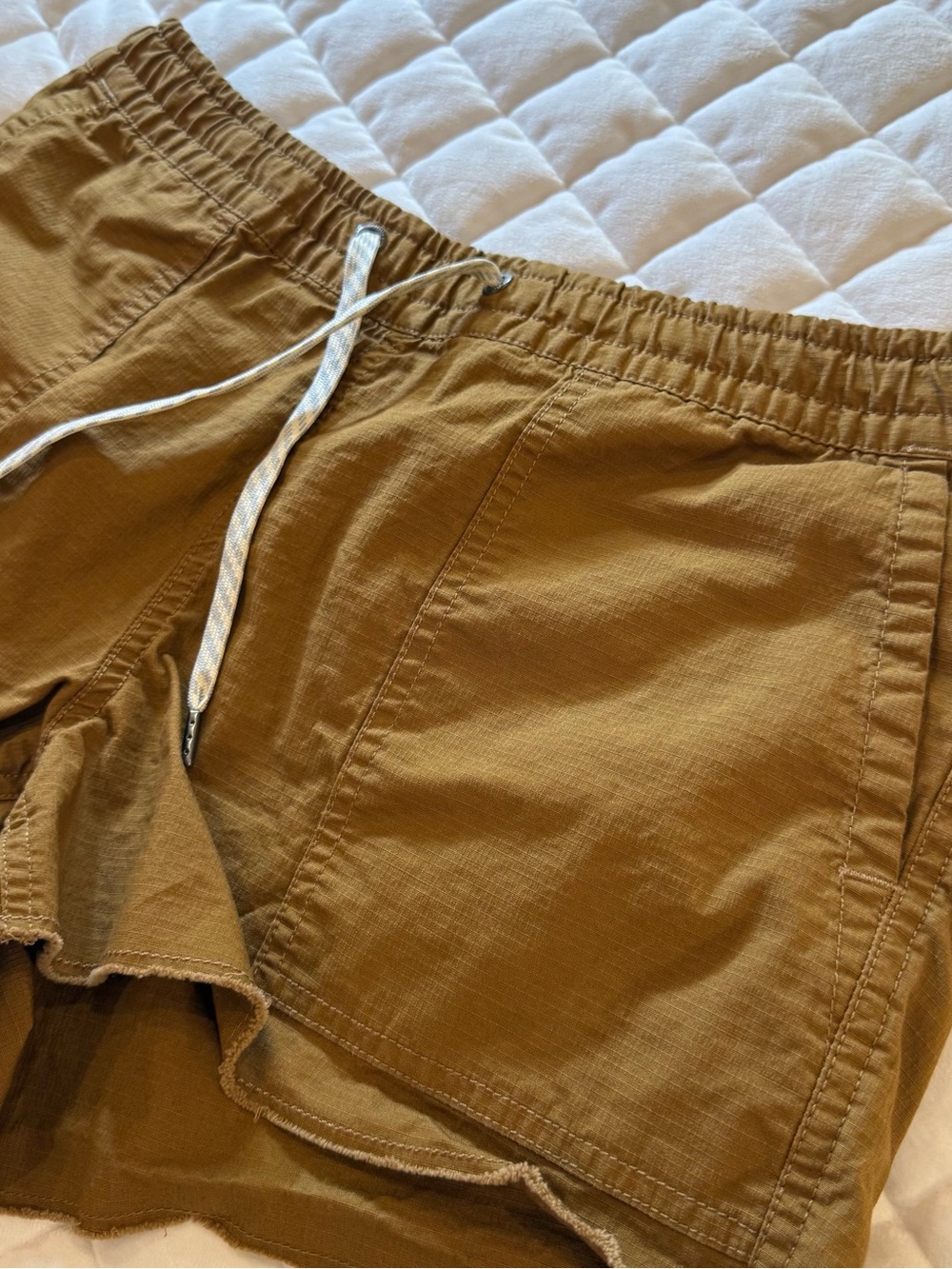 Vuori Vintage Ripstop Shorts Women's Small S Caramel Brown Hiking Casual